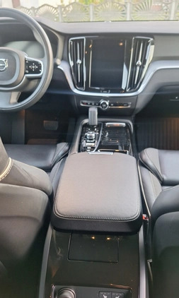 Volvo V60 cena 129900 przebieg: 80120, rok produkcji 2020 z Jędrzejów małe 301